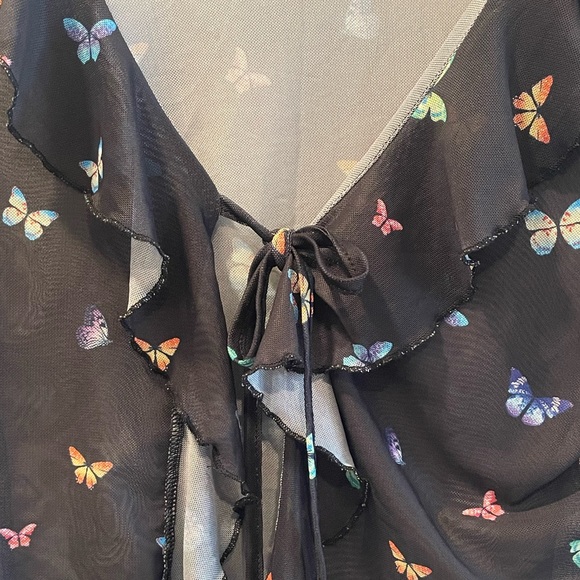 Sheer butterfly top - Picture 4 of 5